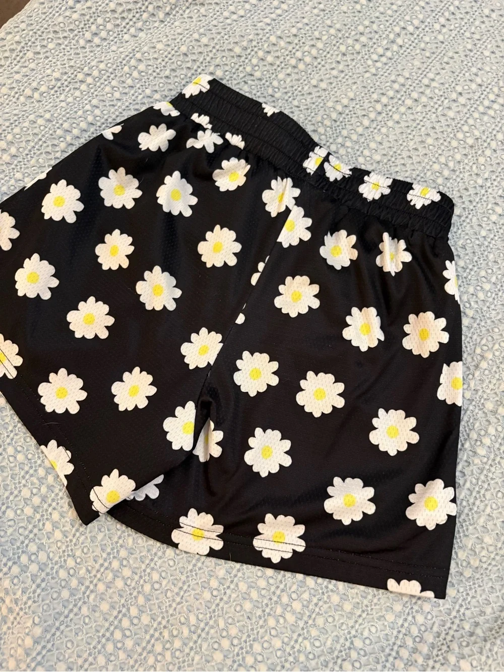 Killcrew Black Daisy Print Athletic Shorts sz XS